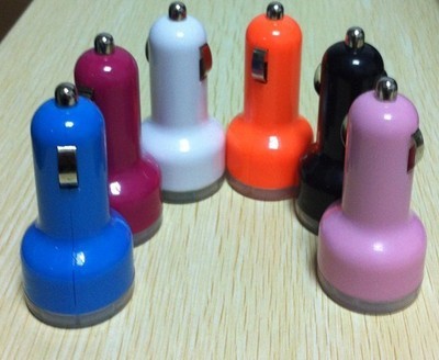 雙USB透明底迷你車充 時尚設(shè)計與高效充電的完美結(jié)合